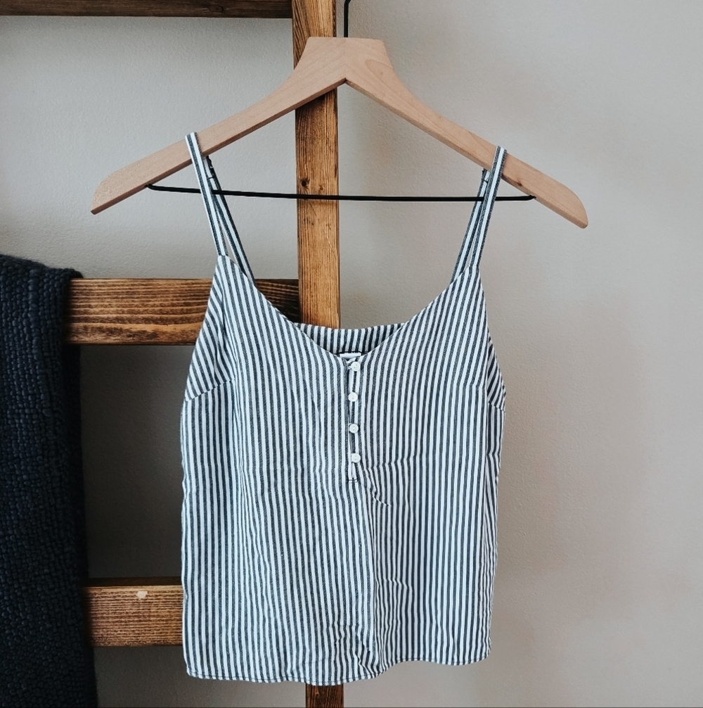 3/$20 Old Navy Grey & White Vertical Stripe Cami Top (Size XS)
